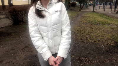 I-Stranger For the Money Wamunca futhi Wabhejwa. I-amateur yaseRussia. Ngokukhuluma.